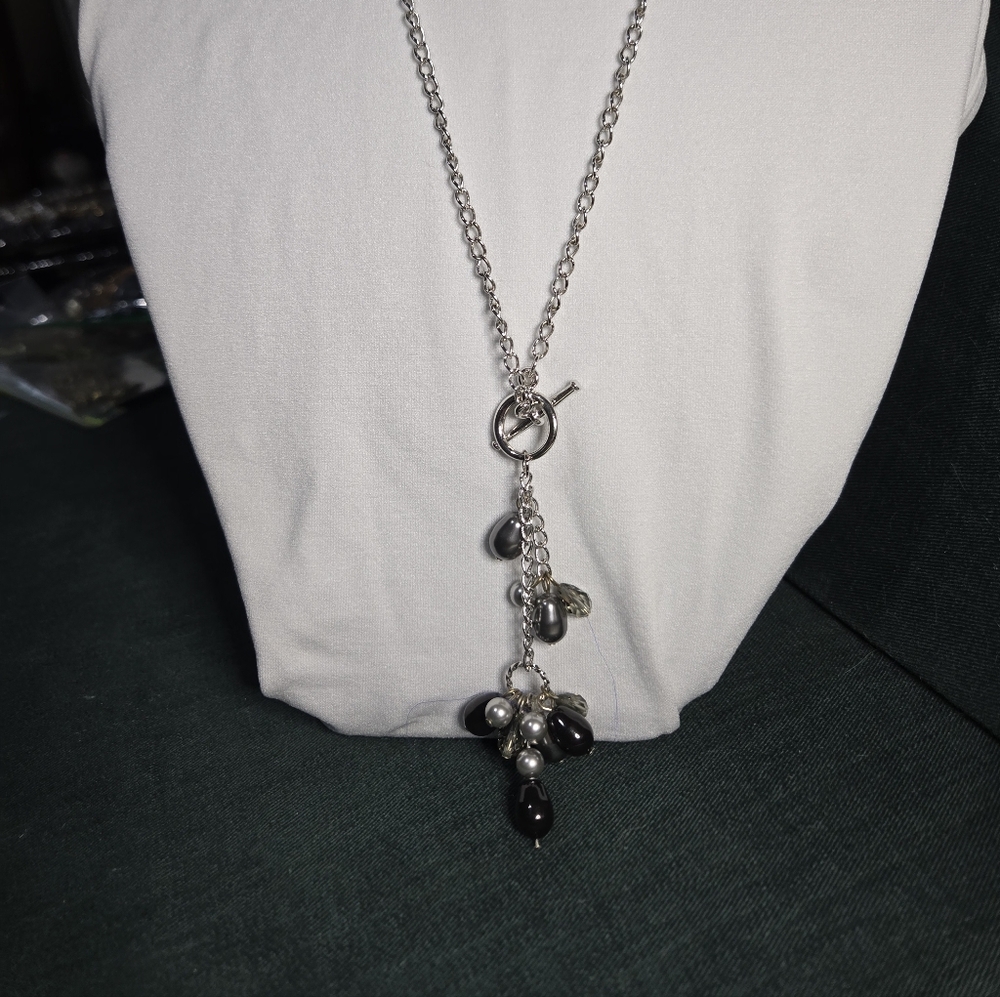 Elegant Silver and Black Pendant Necklace and Earring Set
